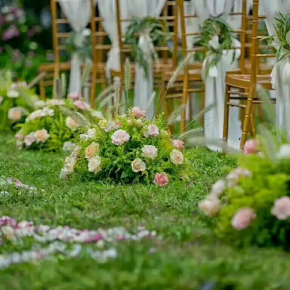 Outdoor Furniture Rental For Party - كرسي أنيق من الخيزران الذهبي مصنوع
